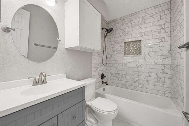 1803 Flamingo Drive, League City, TX 77573