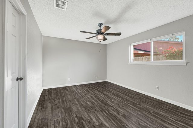 1803 Flamingo Drive, League City, TX 77573