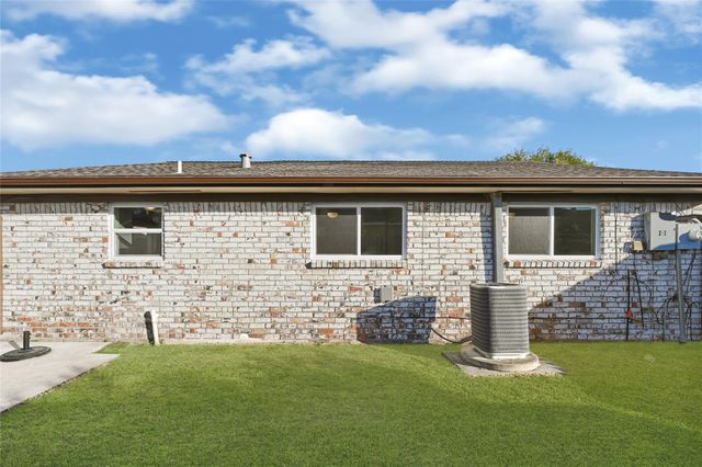 1803 Flamingo Drive, League City, TX 77573