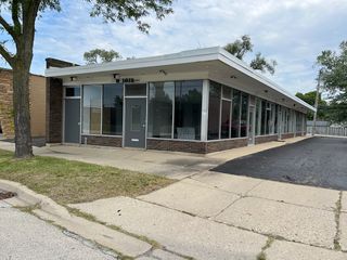 1612 W Northwest Highway, Arlington Heights, IL 60004