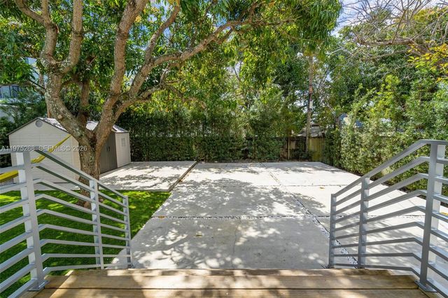 1632 SW 12th St, Miami, FL 33135