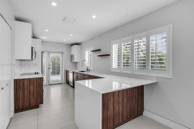 1632 SW 12th St, Miami, FL 33135