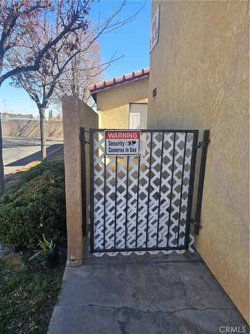 1750 E Avenue Q14 20, Palmdale, CA 93550