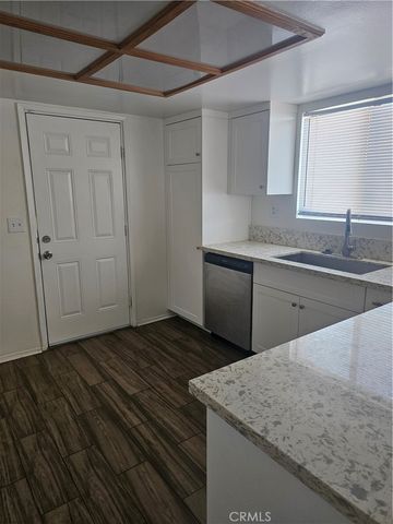 1750 E Avenue Q14 20, Palmdale, CA 93550