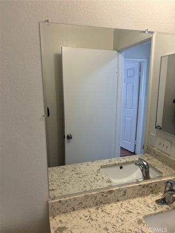 1750 E Avenue Q14 20, Palmdale, CA 93550