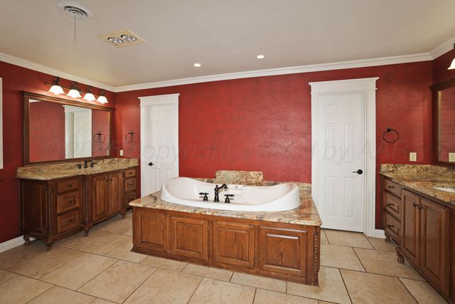 62 HUNSLEY HILLS Boulevard, Canyon, TX 79015