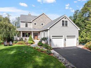 19 Fitch Farm Rd, Sterling, MA 01564