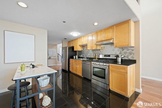 340 6th Street 301, San Francisco, CA 94103