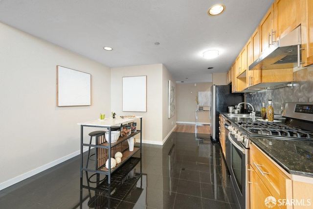 340 6th Street 301, San Francisco, CA 94103