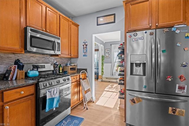 725 Beach RD, Hampton, VA 23664