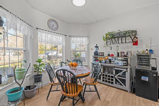 725 Beach RD, Hampton, VA 23664