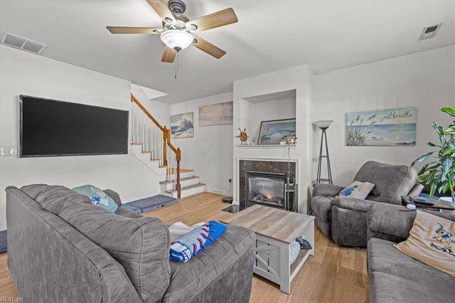 725 Beach RD, Hampton, VA 23664