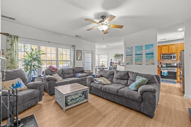 725 Beach RD, Hampton, VA 23664