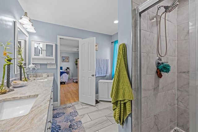 725 Beach RD, Hampton, VA 23664