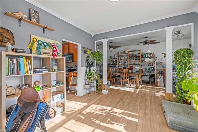 725 Beach RD, Hampton, VA 23664