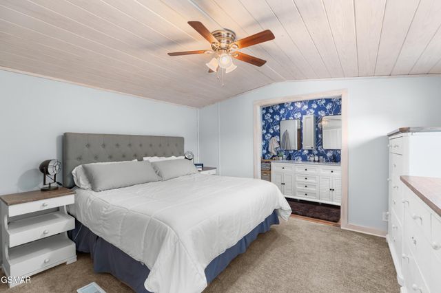 1607 Kinder Lane, Dandridge, TN 37725