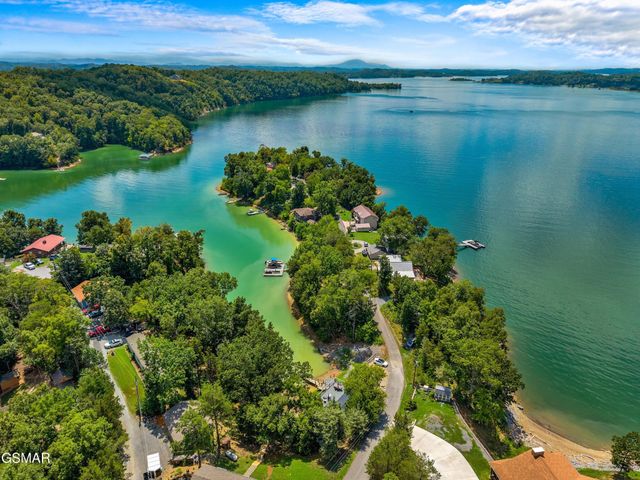 1607 Kinder Lane, Dandridge, TN 37725