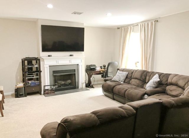 10 Sampson Terrace 10, Danbury, CT 06810