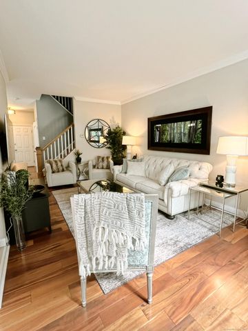 10 Sampson Terrace 10, Danbury, CT 06810