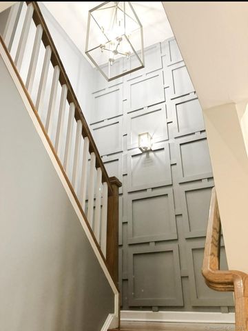 10 Sampson Terrace 10, Danbury, CT 06810