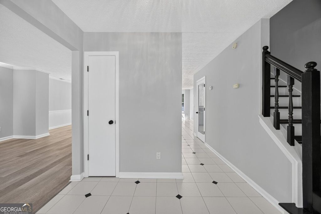 729 Stonebrook Drive, Lithonia, GA 30058 — photo 4