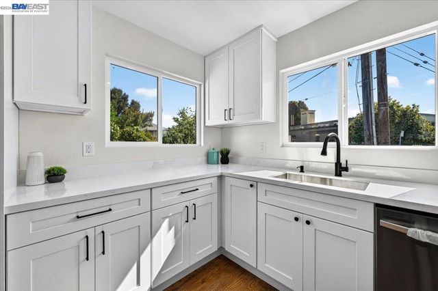 605 Tyler St, Oakland, CA 94603