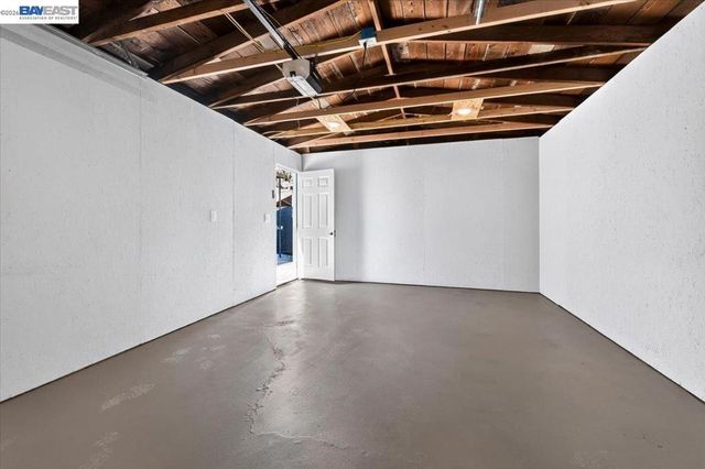 605 Tyler St, Oakland, CA 94603