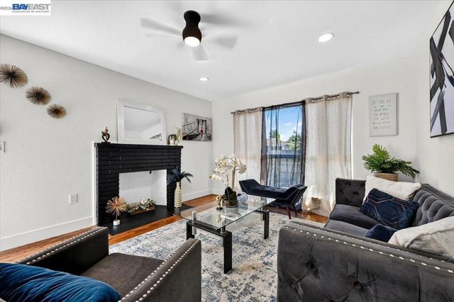 605 Tyler St, Oakland, CA 94603