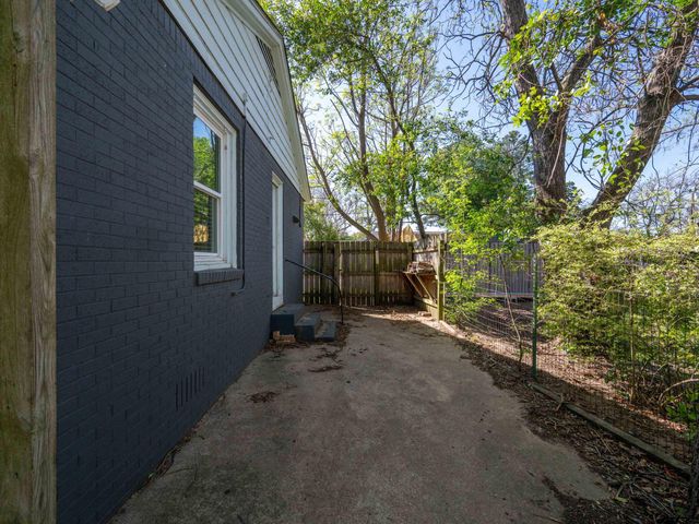 311 Braziel St., Lindale, TX 75771