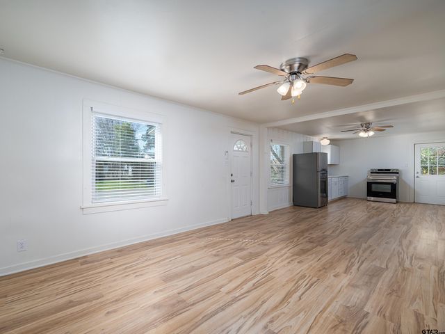 311 Braziel St., Lindale, TX 75771