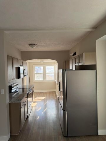 2649 AVE C, Council Bluffs, IA 51501