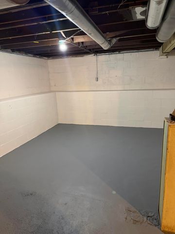 2649 AVE C, Council Bluffs, IA 51501