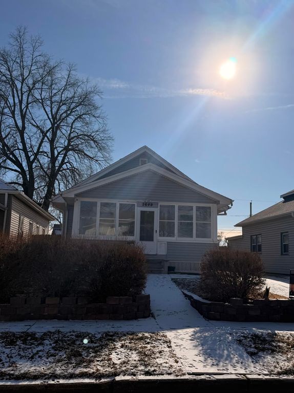 2649 AVE C, Council Bluffs, IA 51501