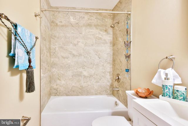 11817 COOPERS CT, Reston, VA 20191