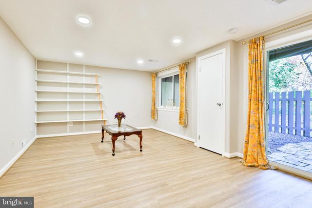 11817 COOPERS CT, Reston, VA 20191