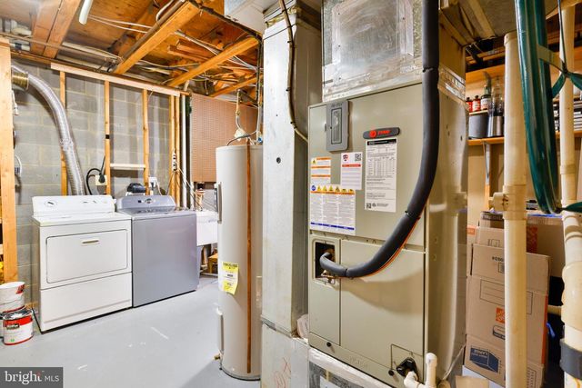 11817 COOPERS CT, Reston, VA 20191