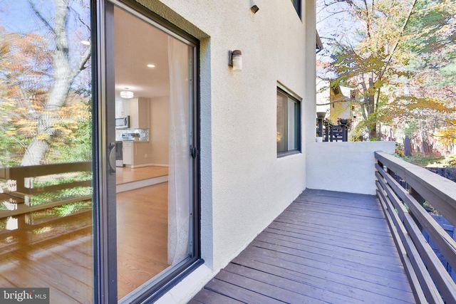 11817 COOPERS CT, Reston, VA 20191