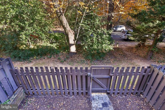 11817 COOPERS CT, Reston, VA 20191