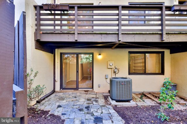 11817 COOPERS CT, Reston, VA 20191