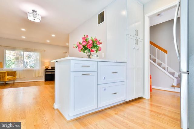 11817 COOPERS CT, Reston, VA 20191