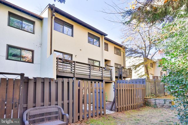 11817 COOPERS CT, Reston, VA 20191