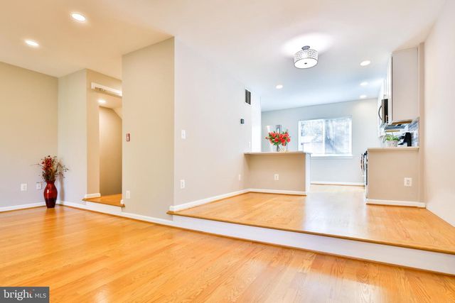 11817 COOPERS CT, Reston, VA 20191