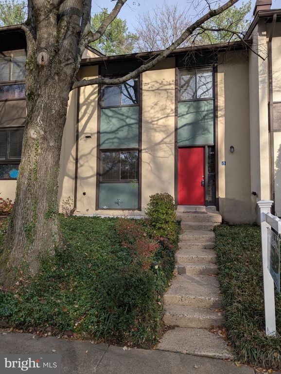 11817 COOPERS CT, Reston, VA 20191