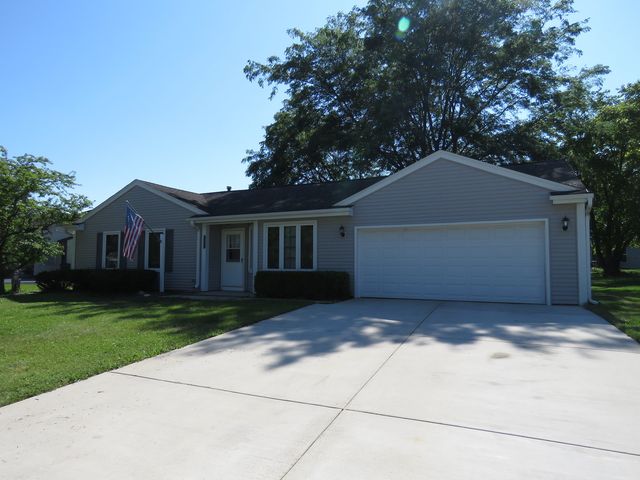 3451 Waterford Way, Island Lake, IL 60042