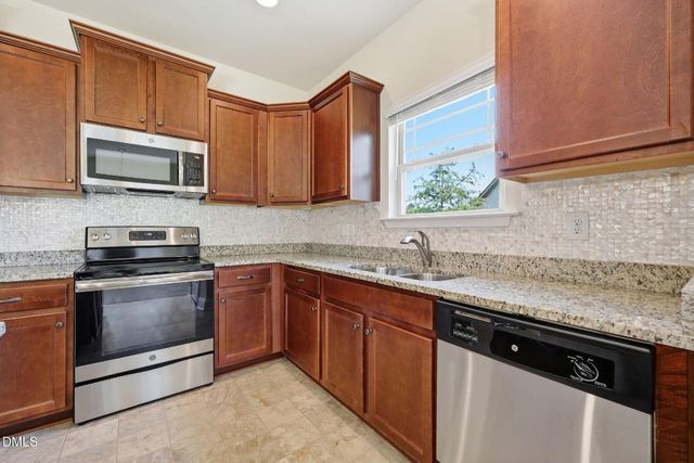 65 Woodwater Circle, Lillington, NC 27546