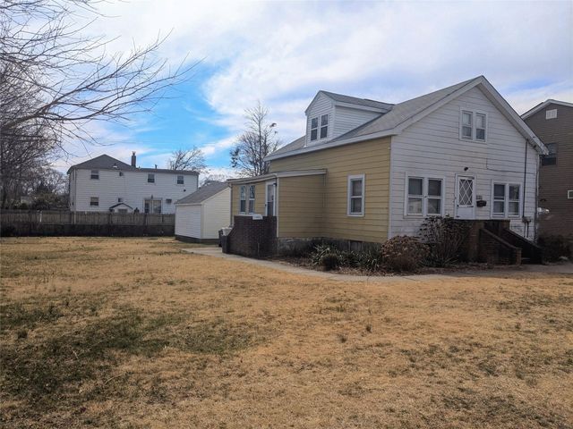 1573 9th Street, West Babylon, NY 11704