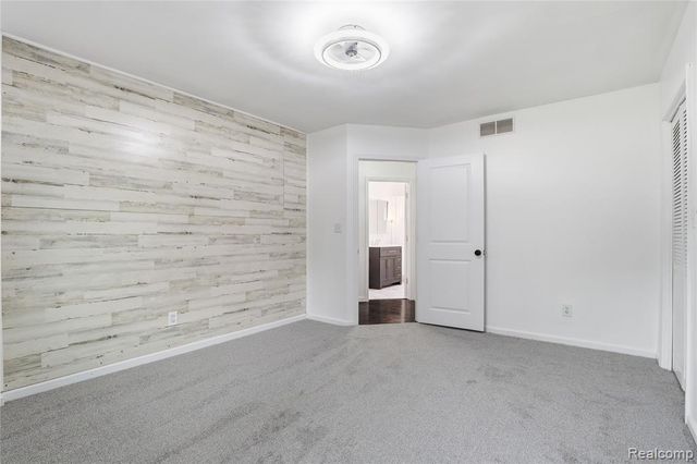 2465 Egelston Avenue, Burton, MI 48509