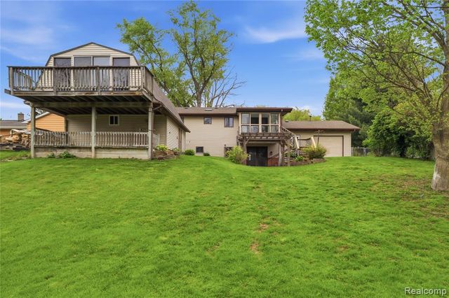 2465 Egelston Avenue, Burton, MI 48509