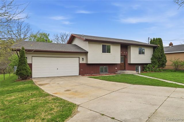 2465 Egelston Avenue, Burton, MI 48509