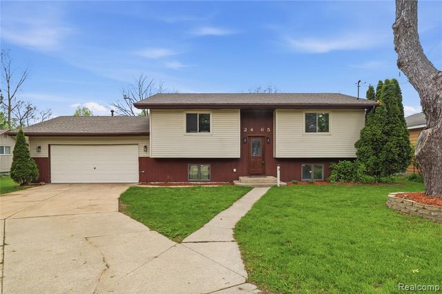 2465 Egelston Avenue, Burton, MI 48509